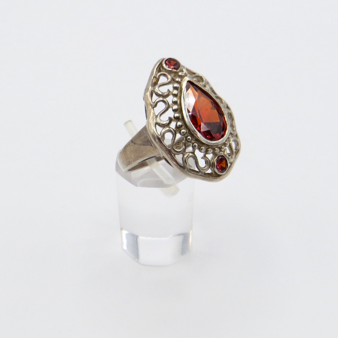 Silver & Garnet Ring