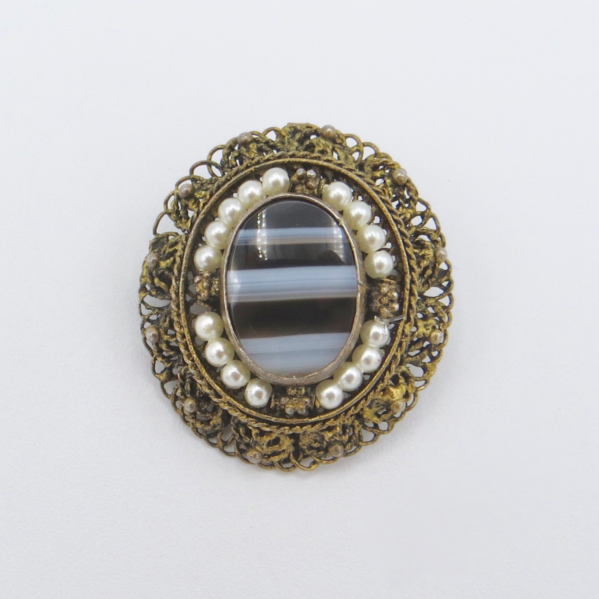 Agate Brooch with Pearls