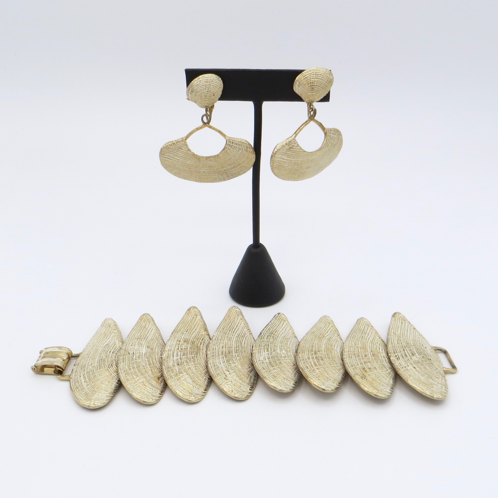 Figural Shell Bracelet and Clip-On Earrings