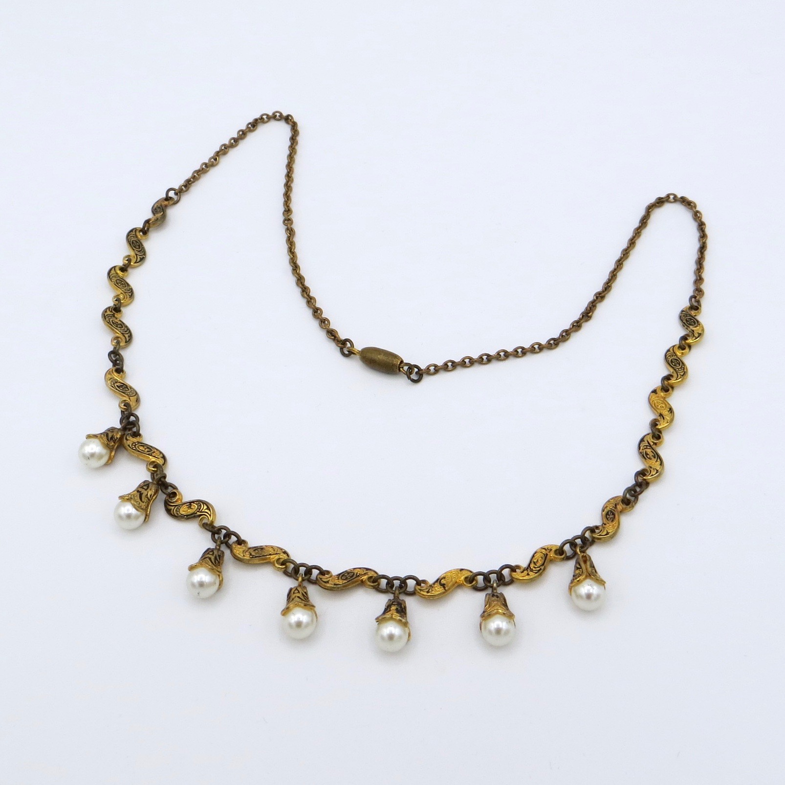 Victorian-Style Necklace 