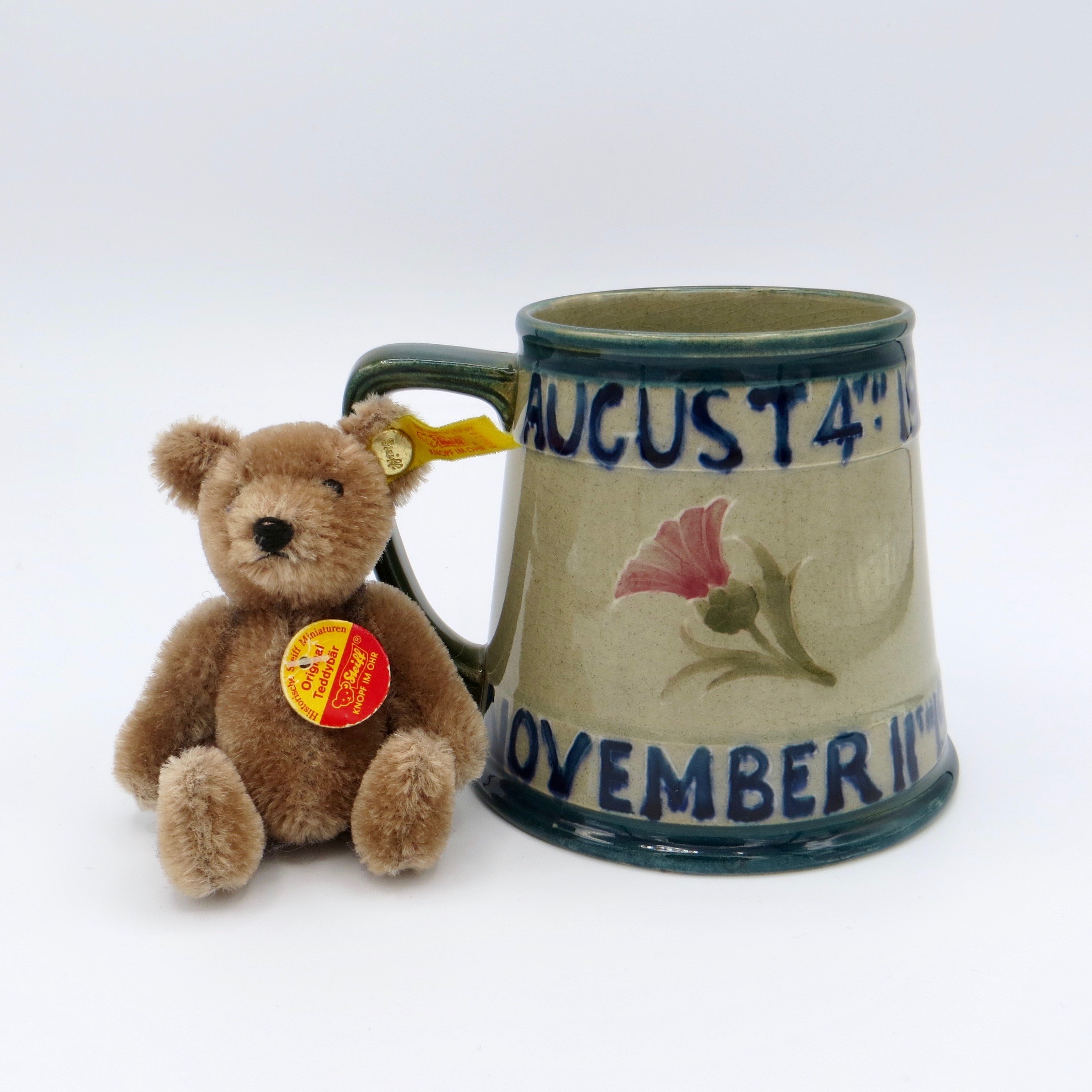 Rare Moorcroft First World War Commemorative Mug