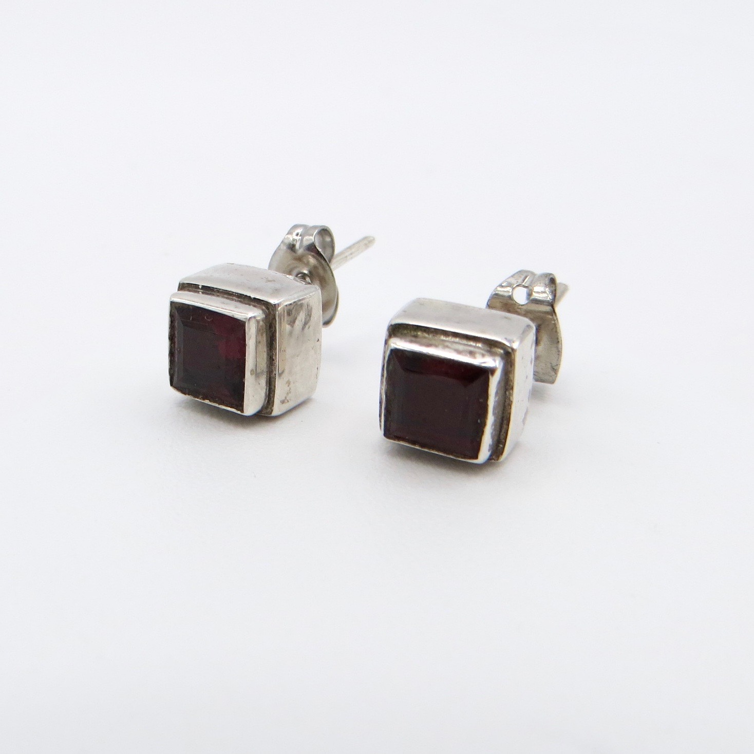 Silver & Garnet Square Stud Earrings – Antiques On Queen