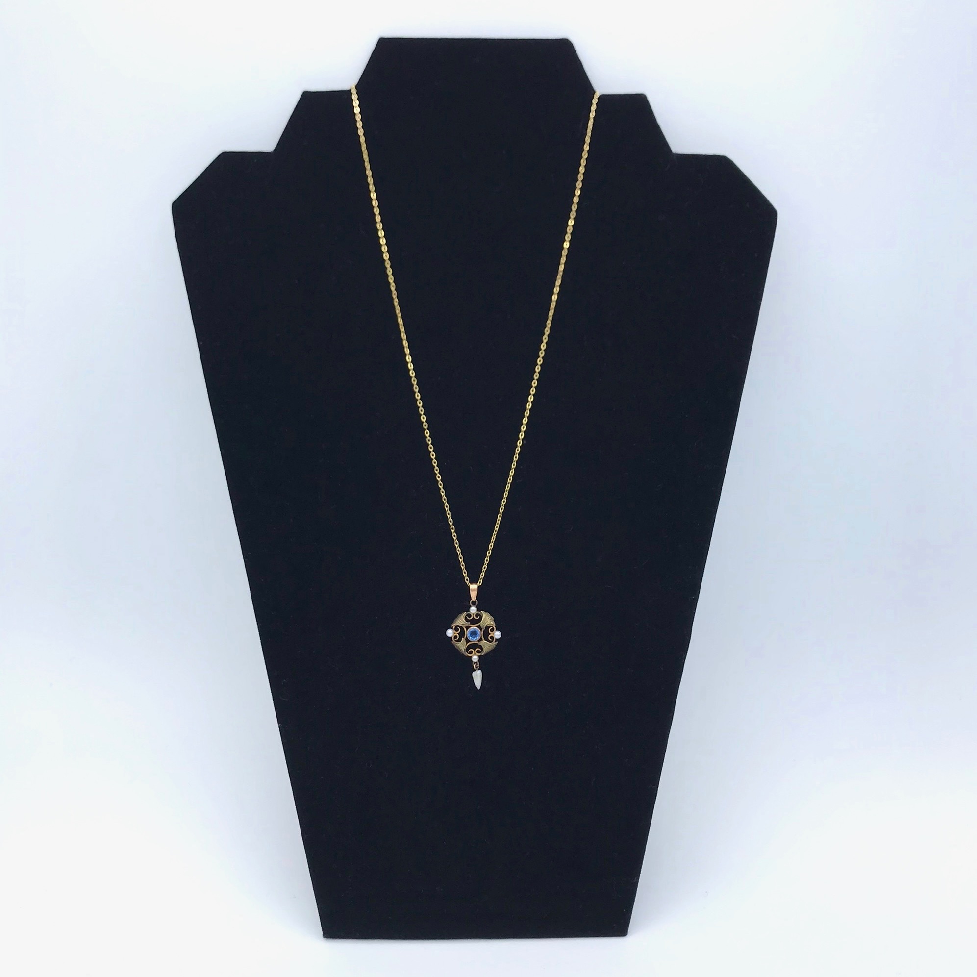 Round Victorian Pendant
