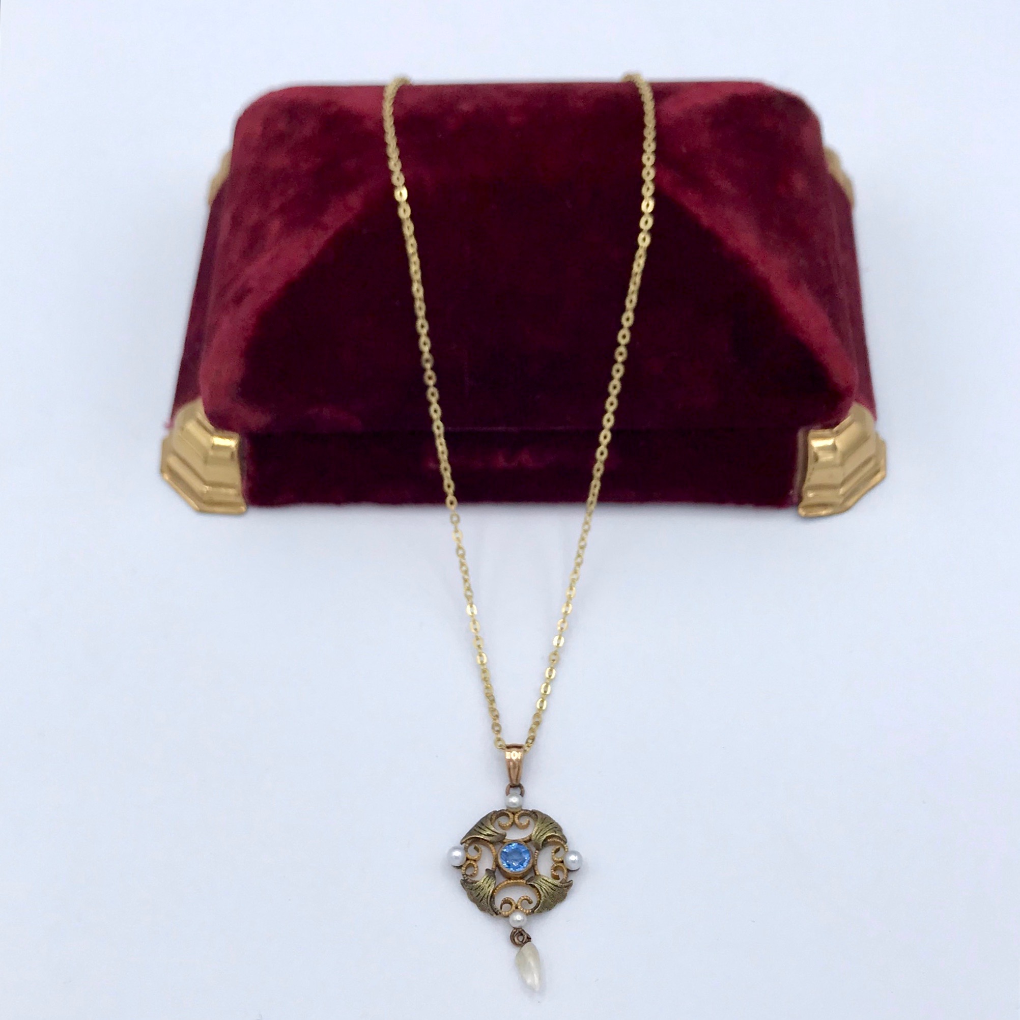 Round Victorian Pendant