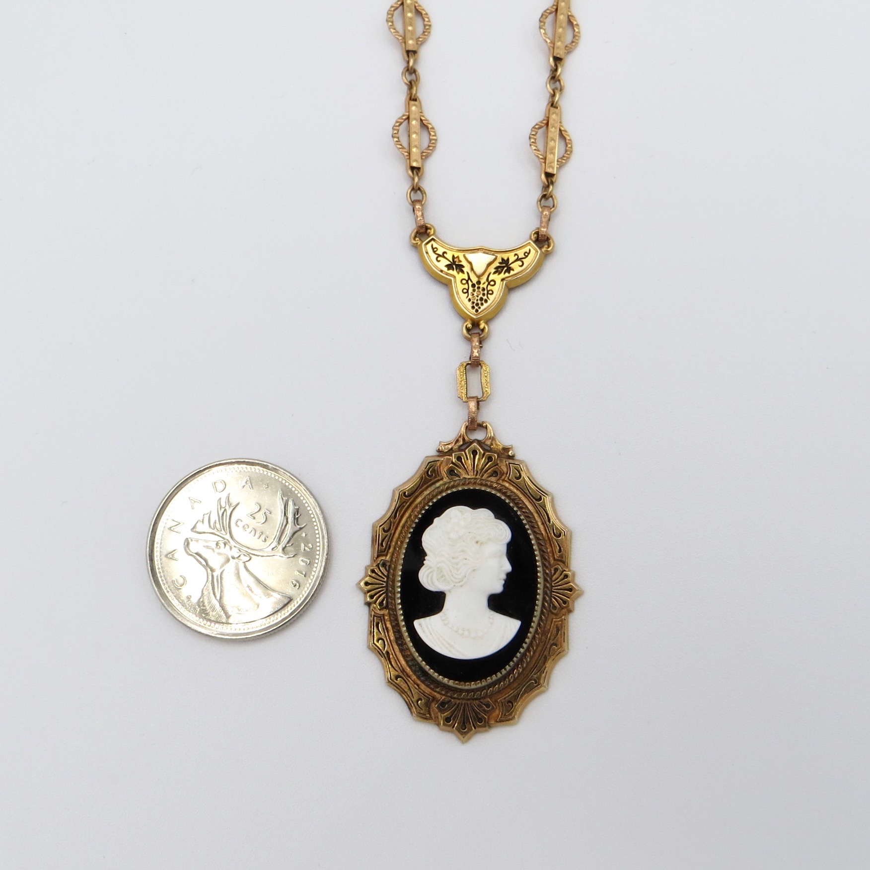 1920s Cameo Necklace