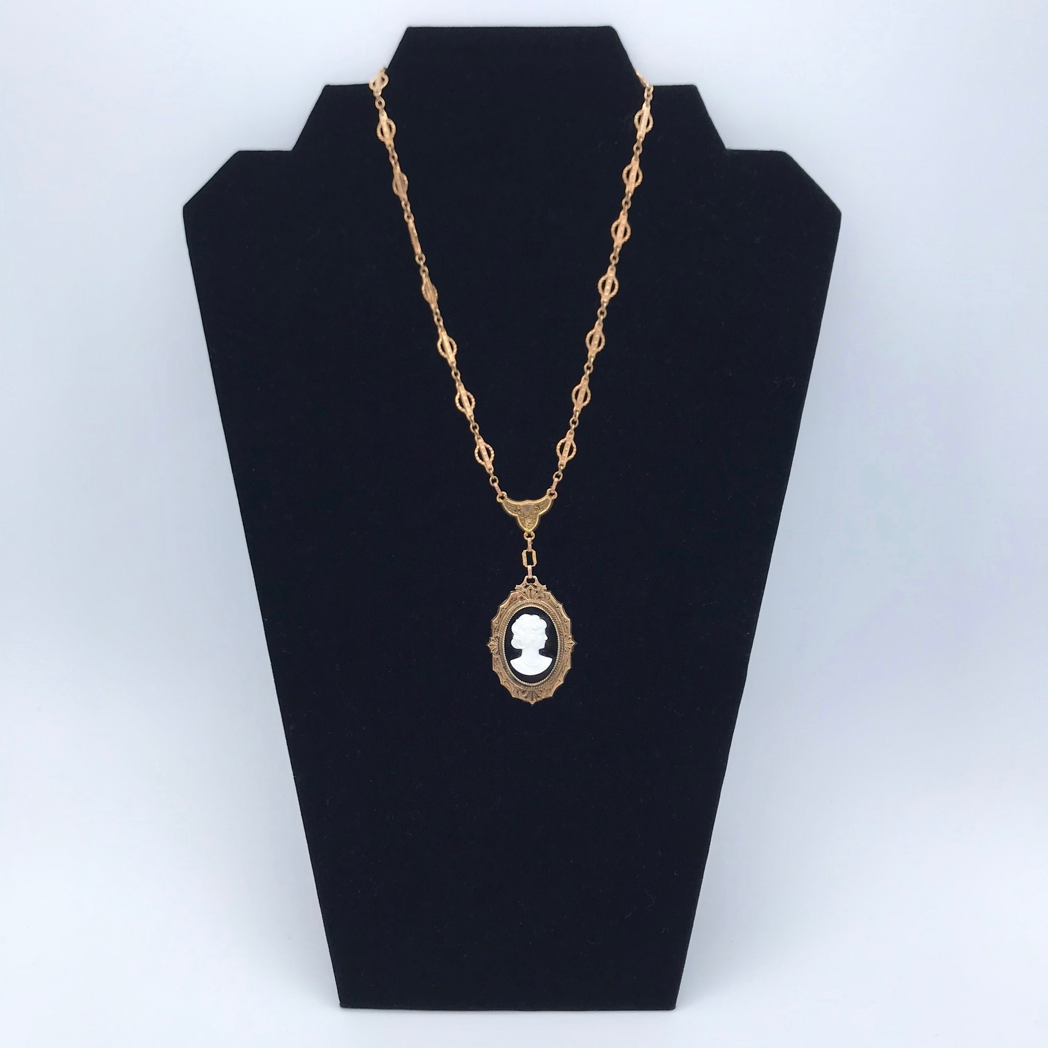 1920s Cameo Necklace
