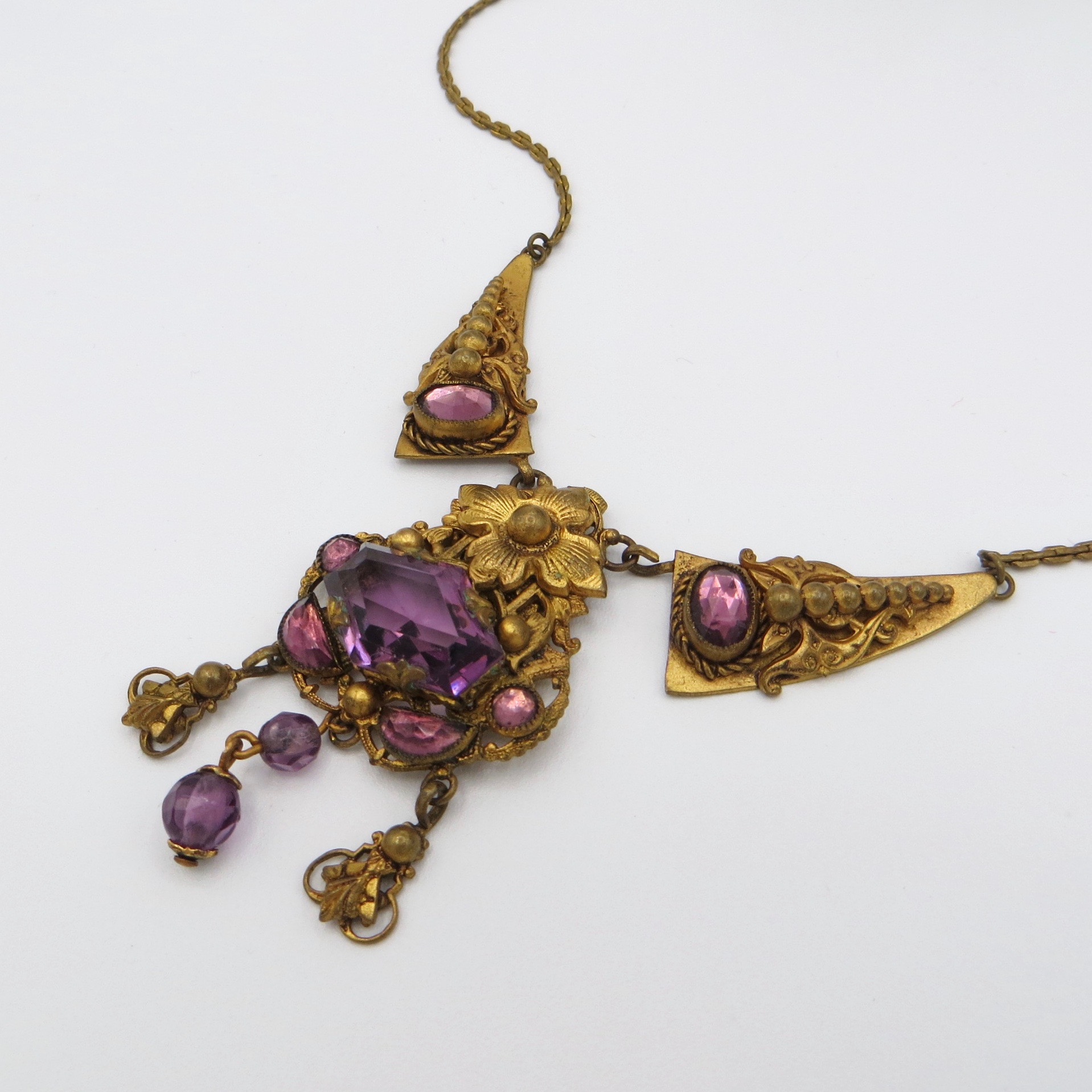 Victorian Floral Motif Necklace