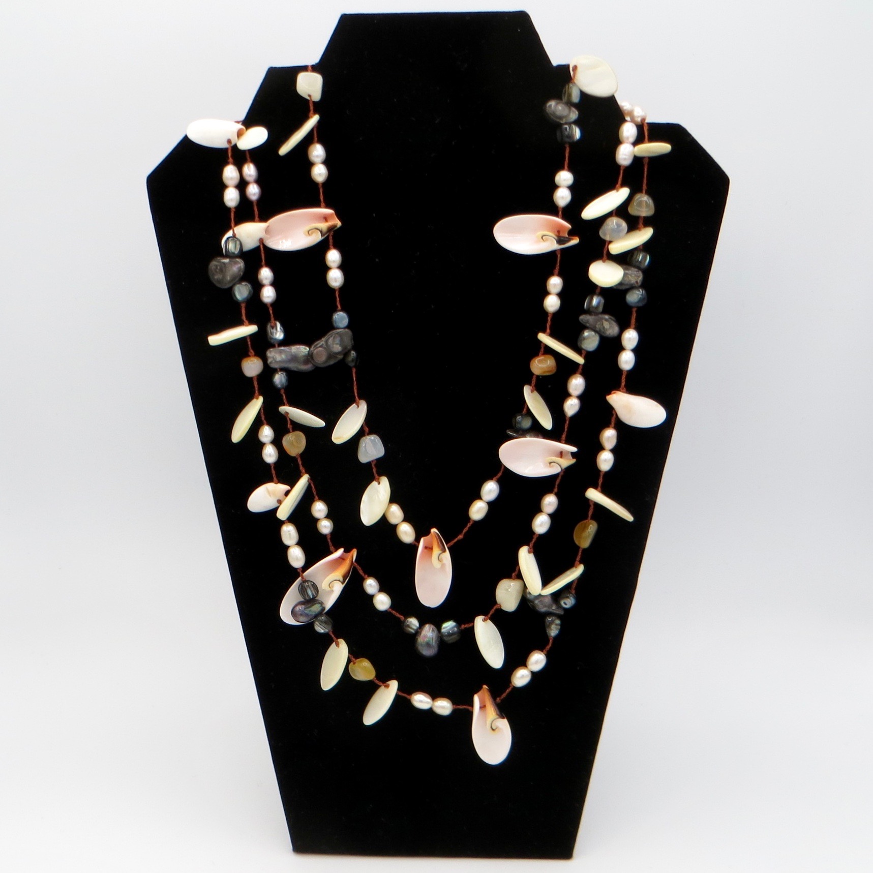 Modern Shell, Agate & Pearl Necklace