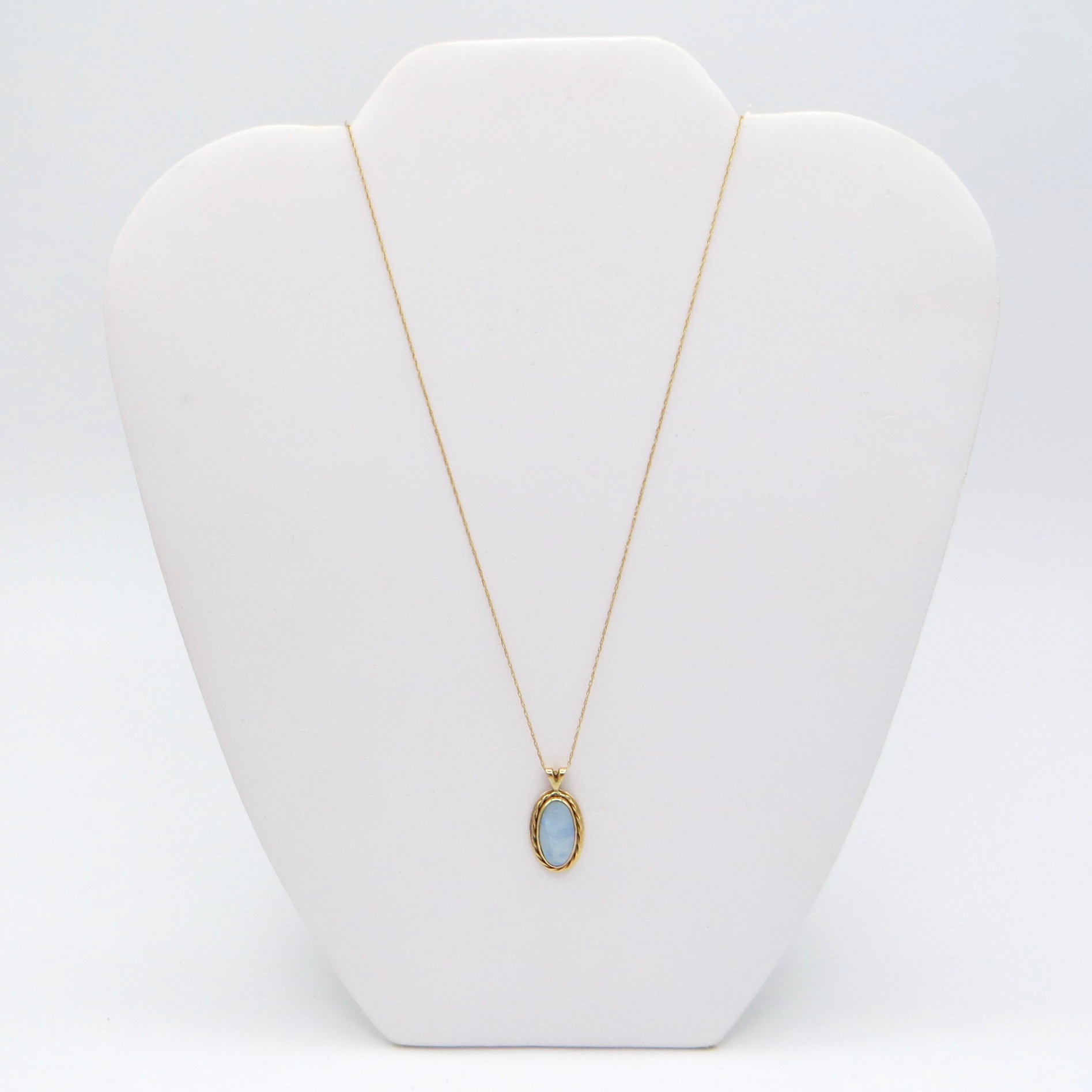 10kt Gold & Opal Necklace