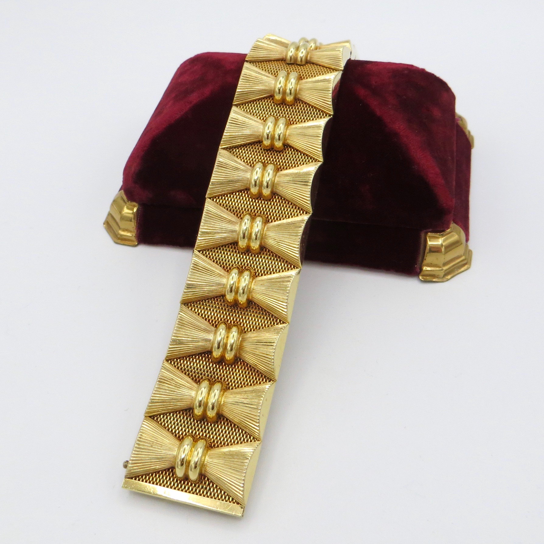 Vintage Bow Bracelet
