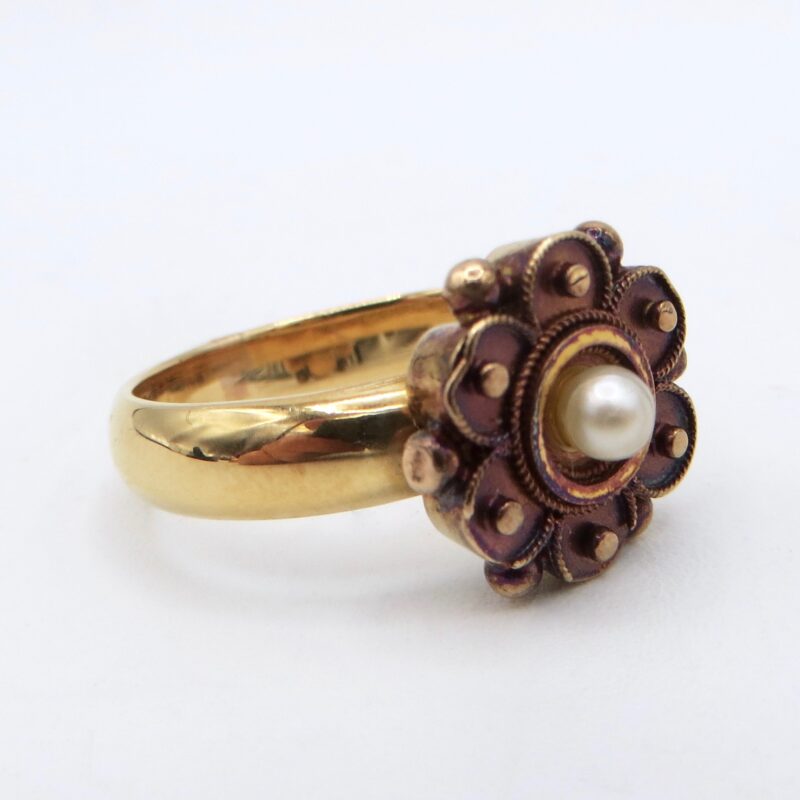 18kt Gold and Pearl Ring