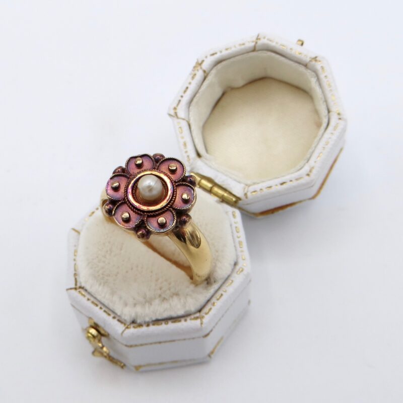18kt Gold and Pearl Ring