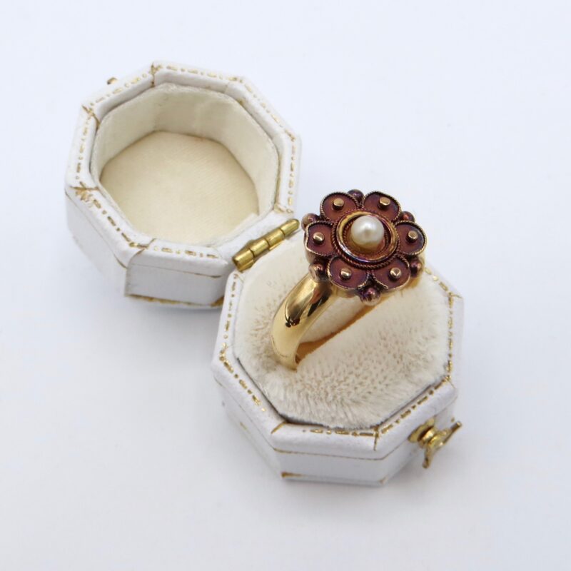 18kt Gold and Pearl Ring