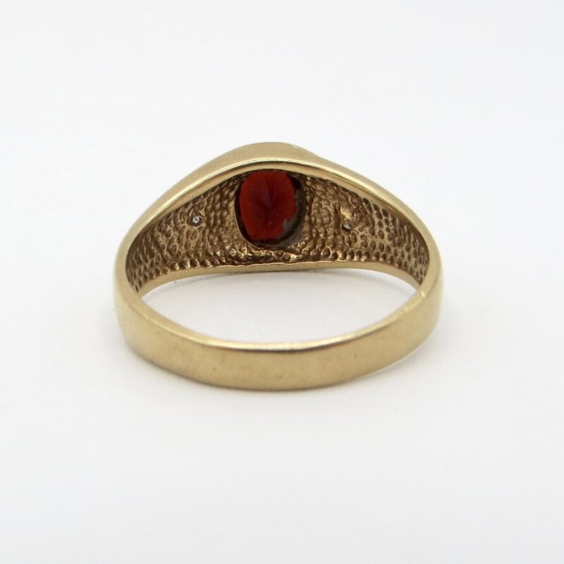 10kt Gold, Garnet and Diamond Ring