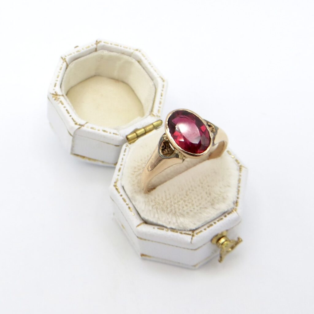 14kt Gold and Garnet Ring