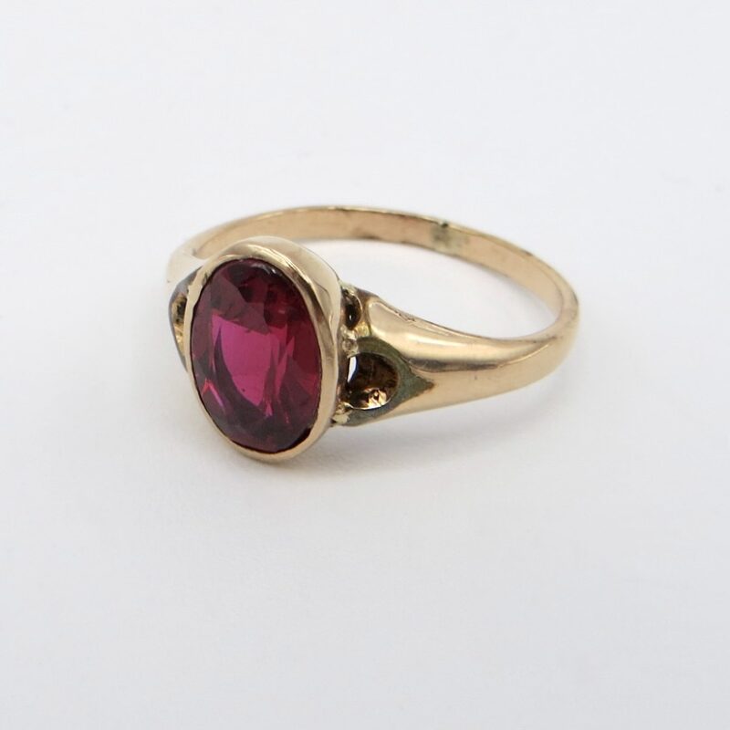 14kt Gold and Garnet Ring