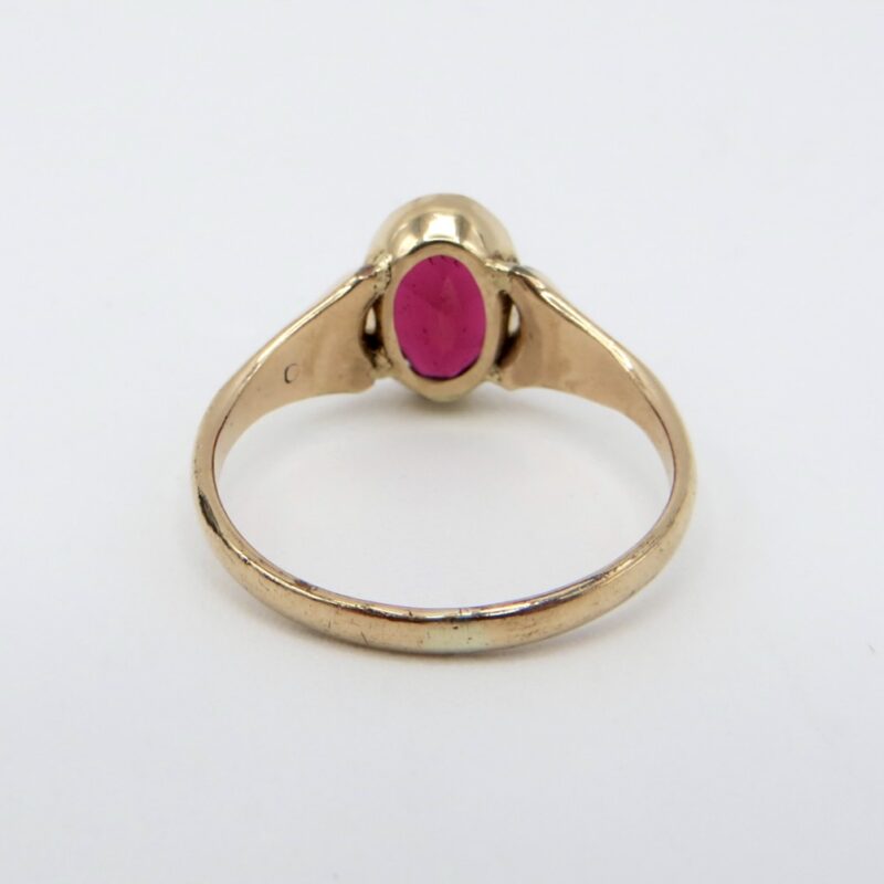 14kt Gold and Garnet Ring