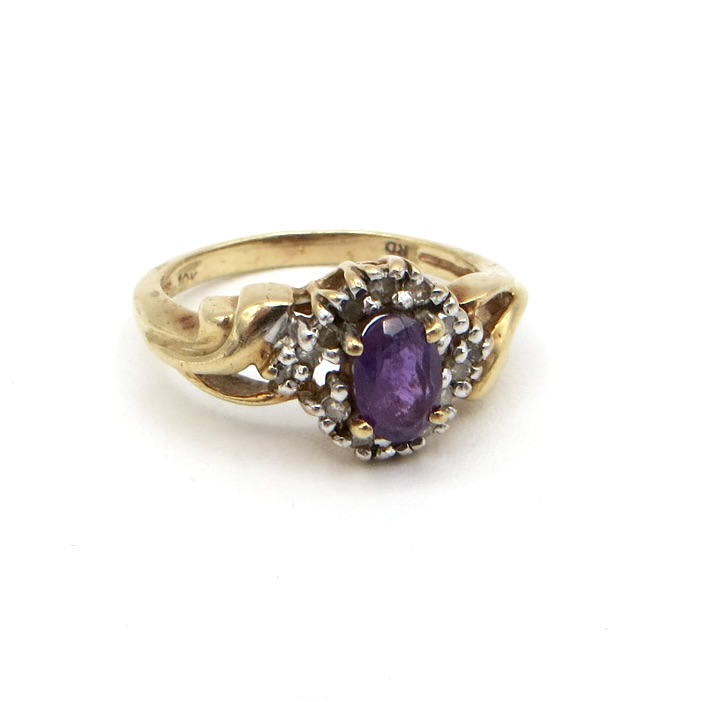 10kt Gold and Amethyst Ring