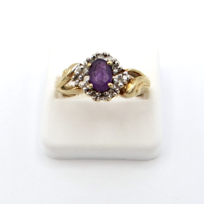 10kt Gold and Amethyst Ring