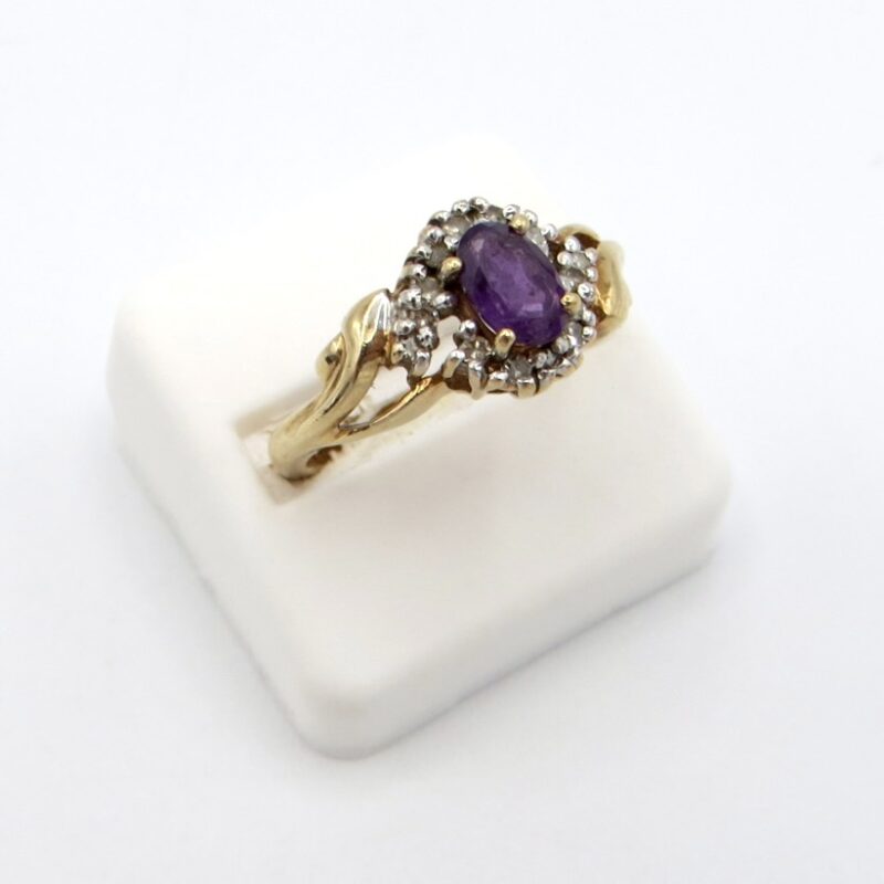 10kt Gold and Amethyst Ring