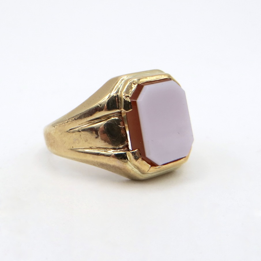 10kt Gold and Sardonyx Ring