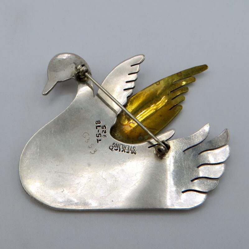 Silver Swan Brooch