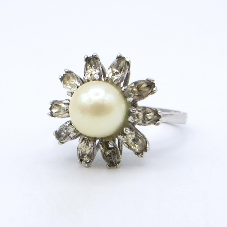 Vintage Silver and Pearl Floral Ring