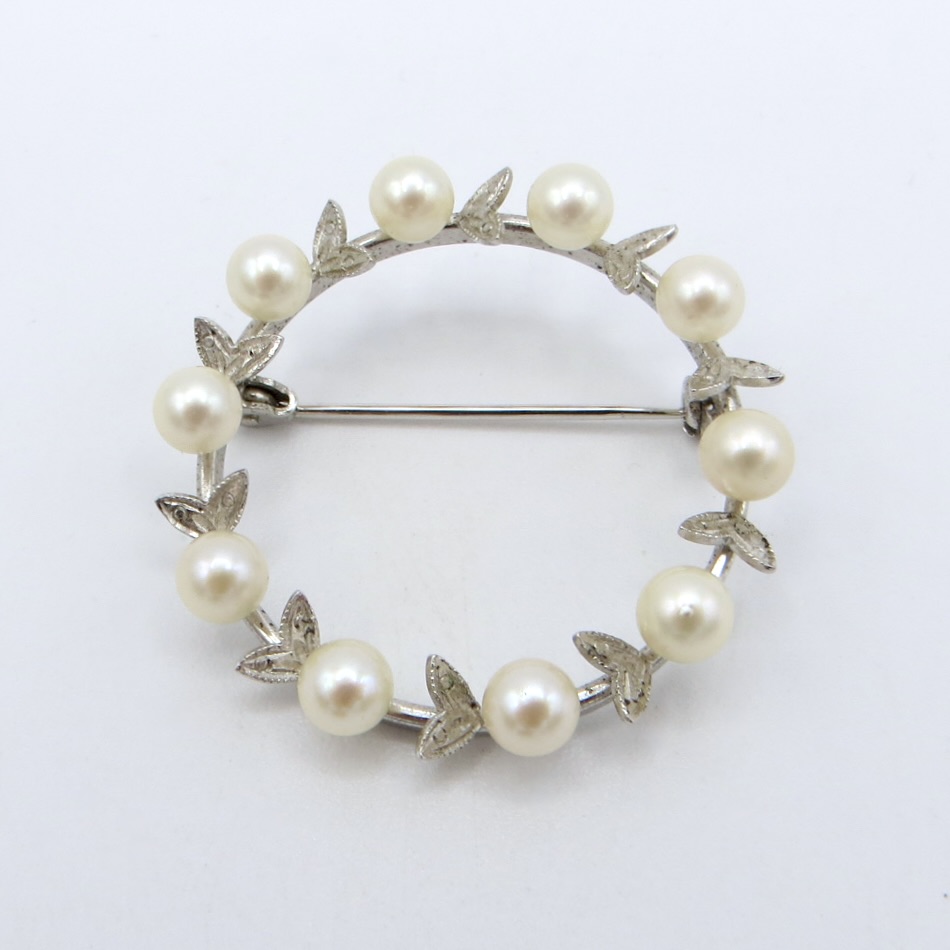 Silver and Pearl Circle Brooch