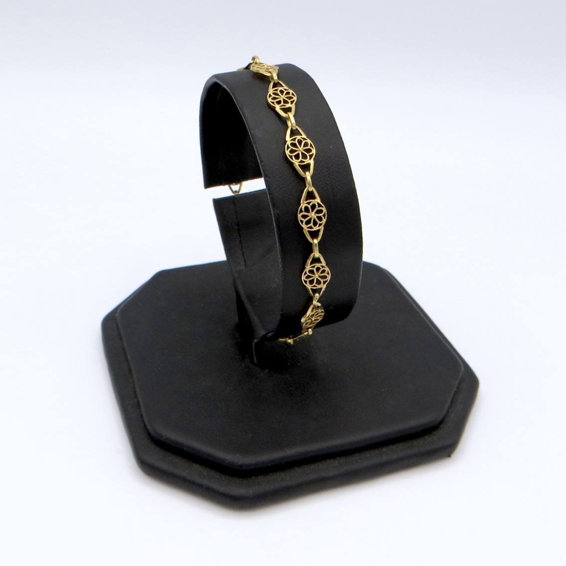 18kt Gold Filigree Bracelet