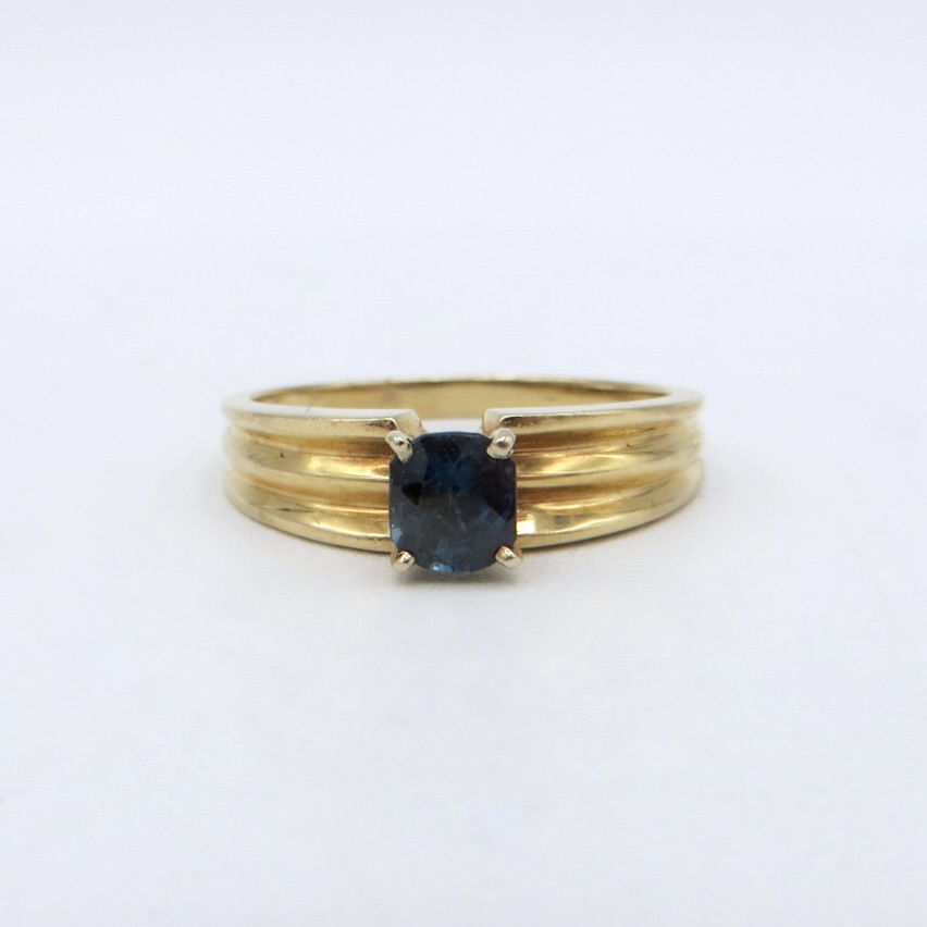 14kt Gold and Sapphire Ring