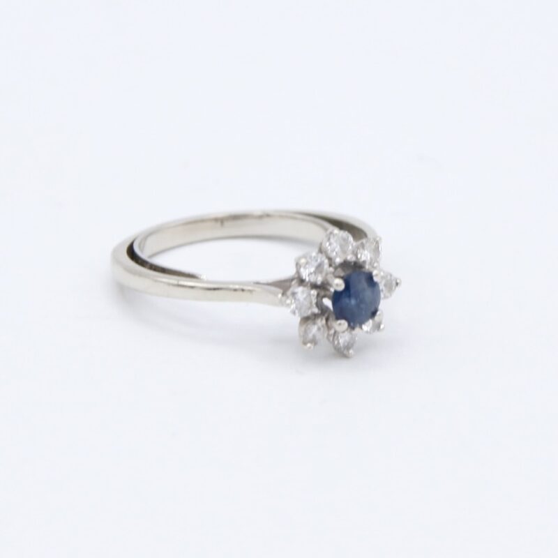 18kt Sapphire & Diamond Ring