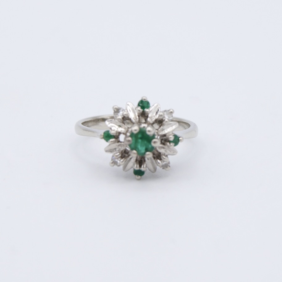 14kt White Gold & Emerald Ring