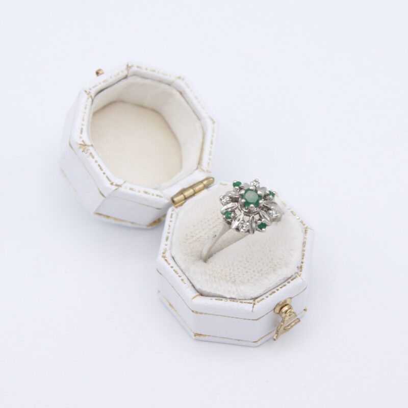 14kt White Gold & Emerald Ring