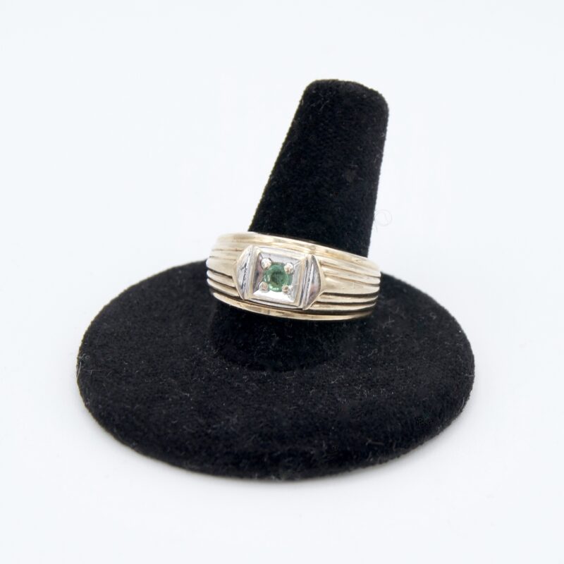 10kt Emerald Solitaire Ring