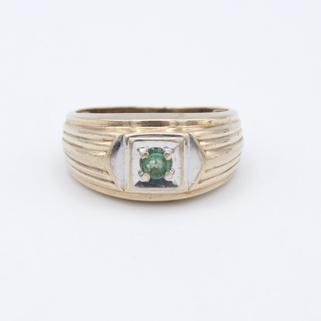 10kt Emerald Solitaire Ring