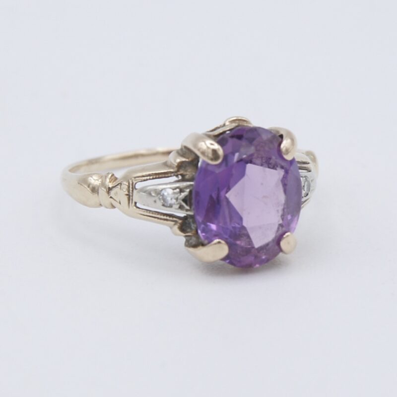 Gold Ring with Violet Stone