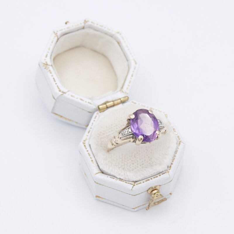 Gold Ring with Violet Stone