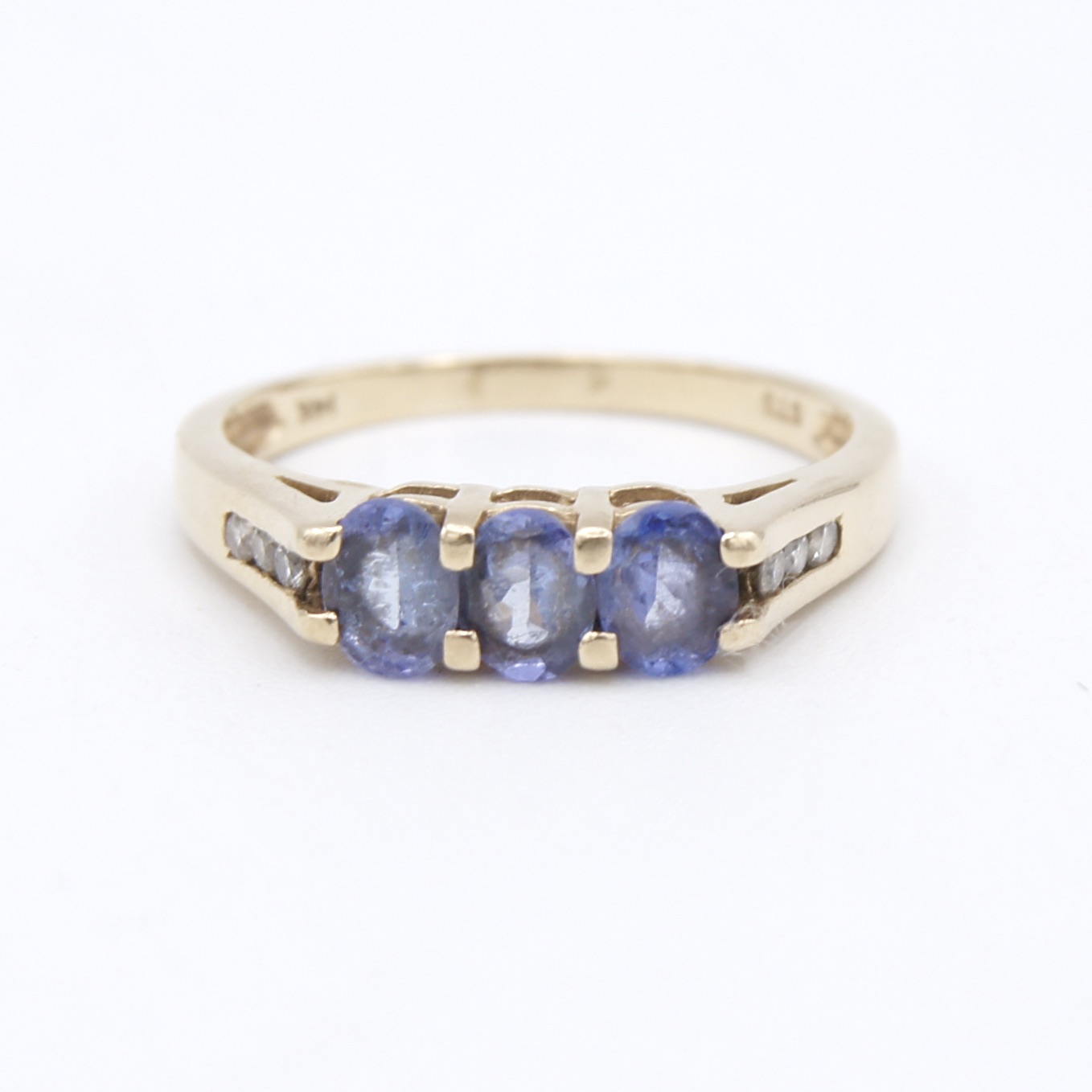 14kt Tanzanite & Diamond Ring