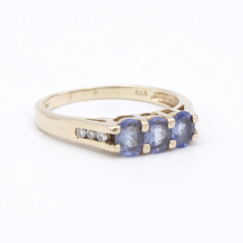 14kt Tanzanite & Diamond Ring
