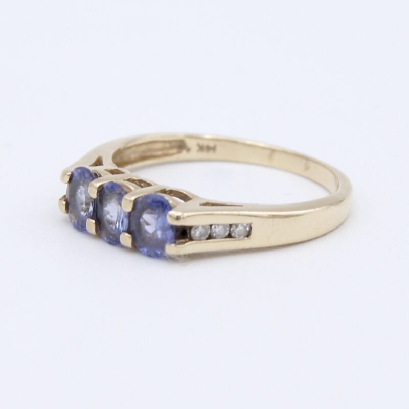 14kt Tanzanite & Diamond Ring