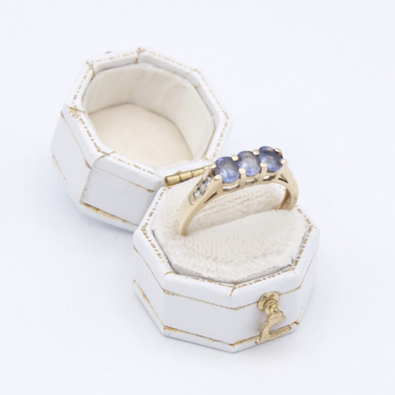 14kt Tanzanite & Diamond Ring