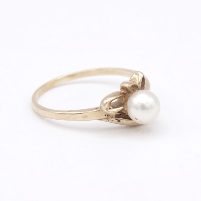 10kt Gold & Pearl Ring