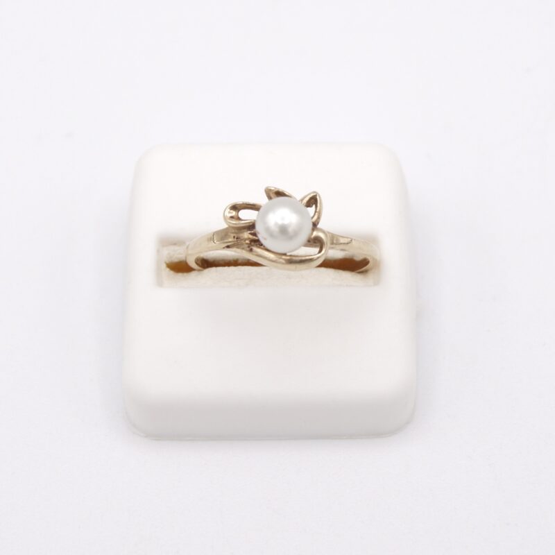 10kt Gold & Pearl Ring