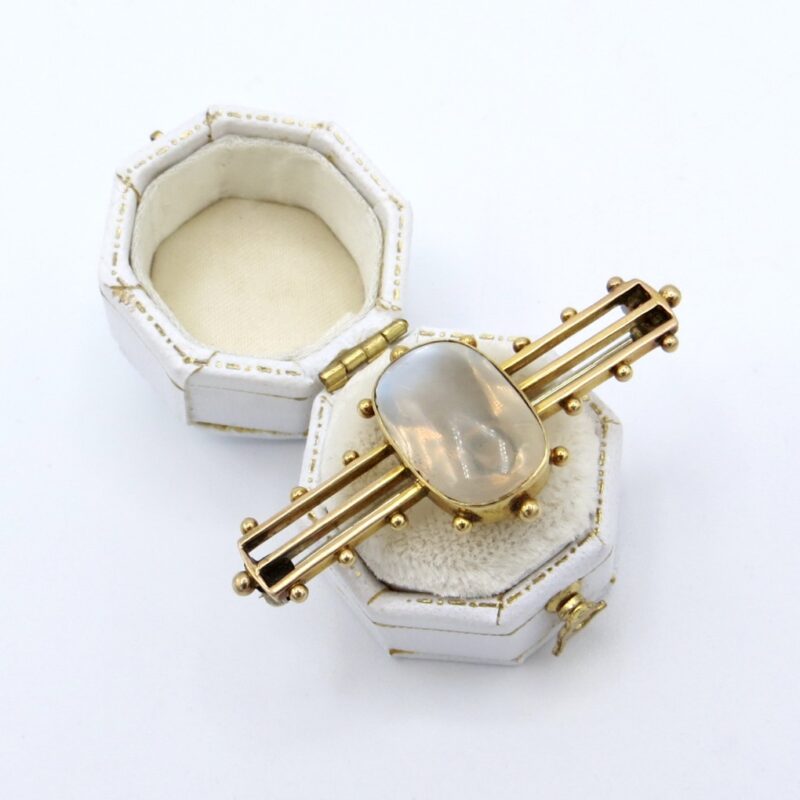 9kt Gold & Moonstone Brooch