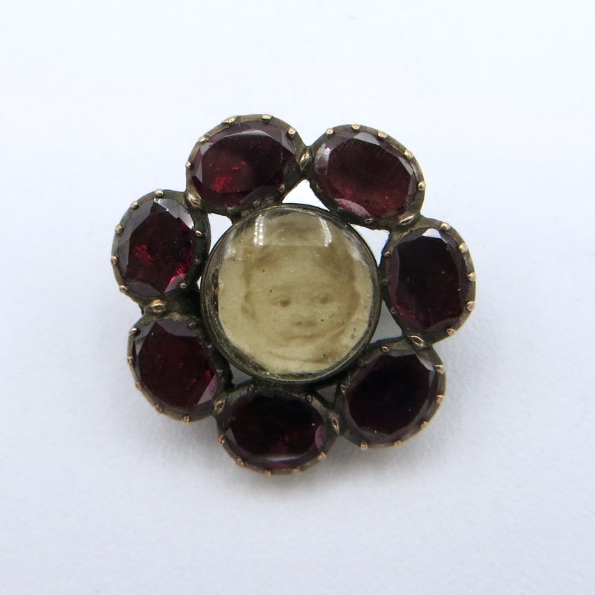 Victorian Garnet Photo Brooch