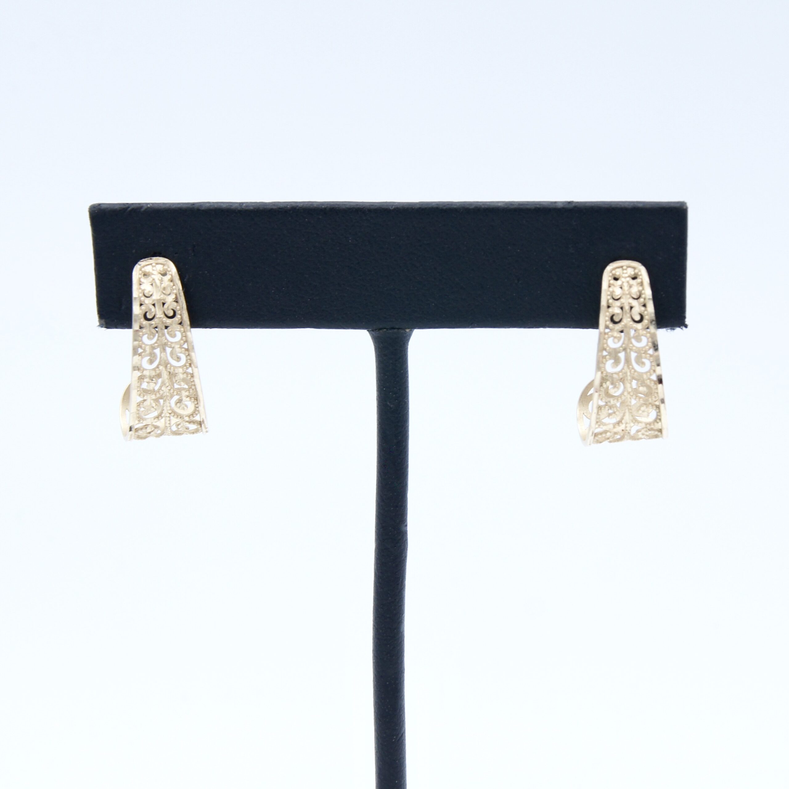 14kt Gold Filigree Earrings