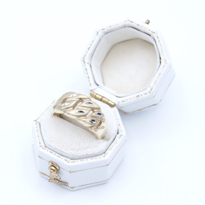 10kt Gold Band