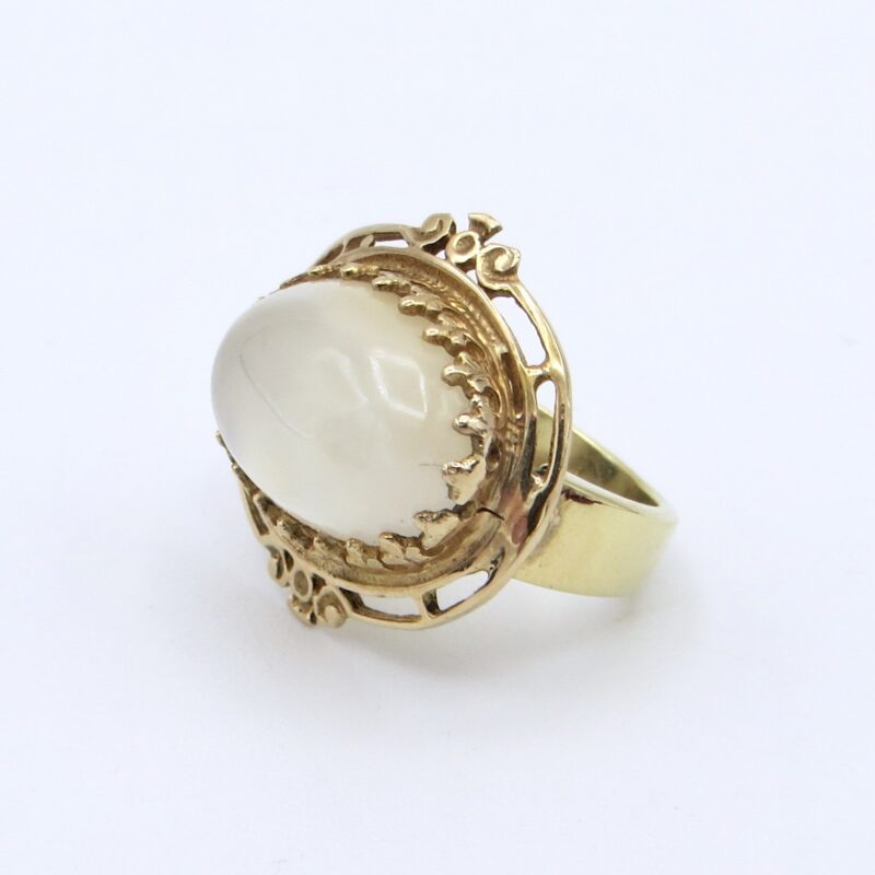 14kt Gold & Moonstone Ring