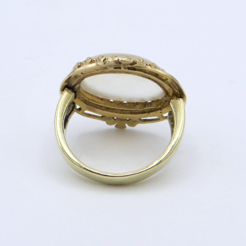 14kt Gold & Moonstone Ring