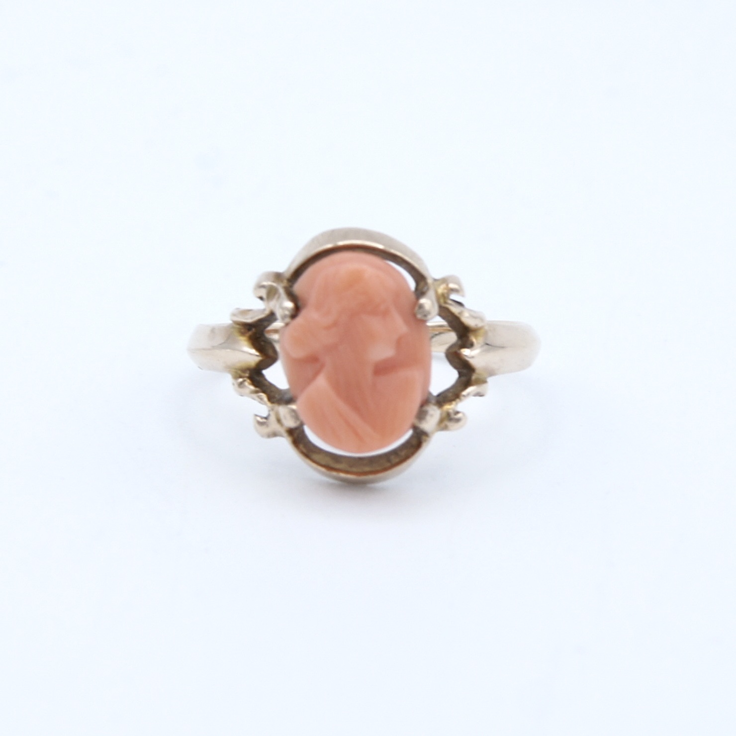10kt Gold Cameo Ring